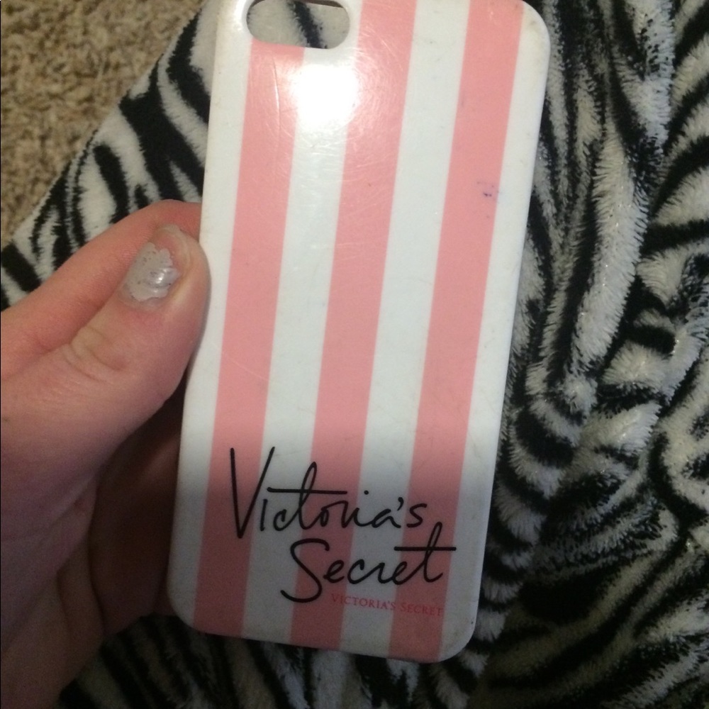 2 phone cases 5+6